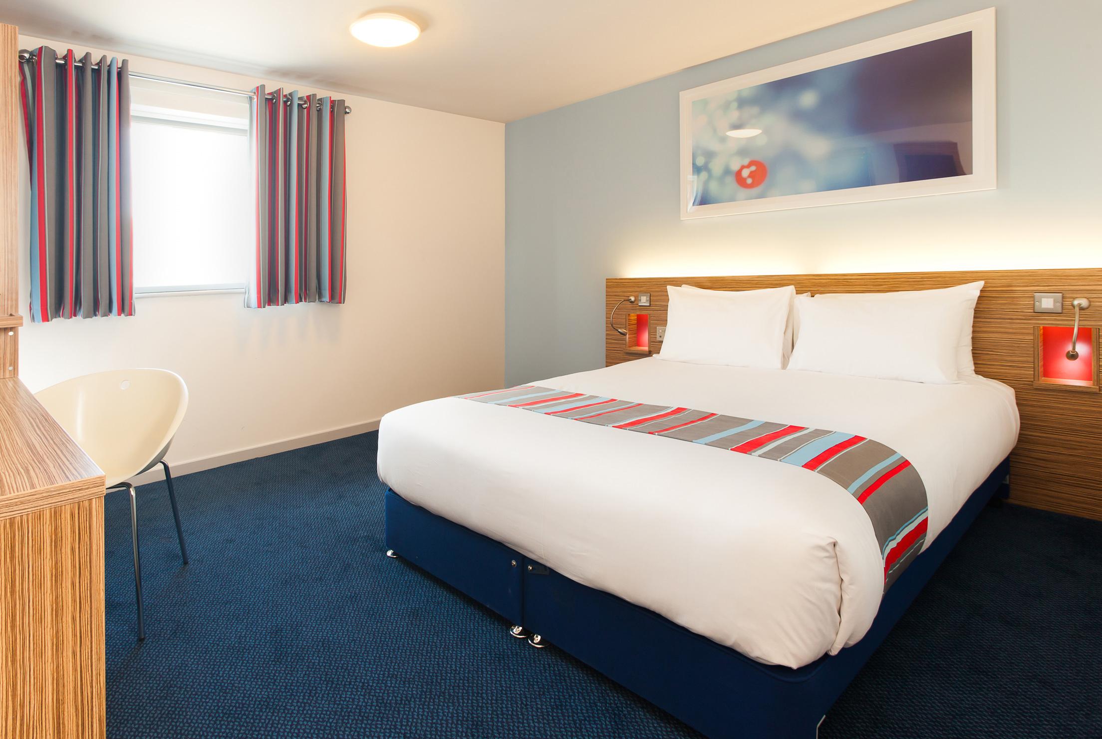 Ibis Budget London Heathrow T5 Slough Bagian luar foto