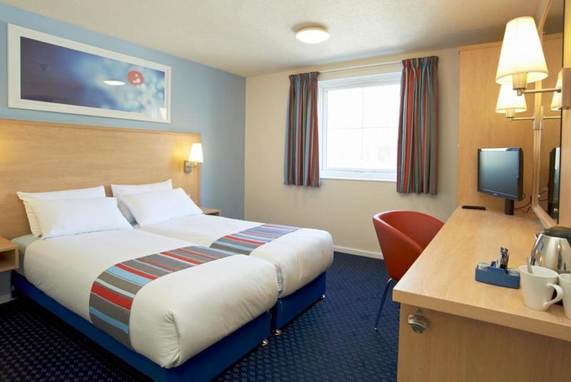 Ibis Budget London Heathrow T5 Slough Bagian luar foto